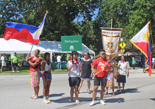 Cleveland Filipino community in Parade of Flags at One World Day